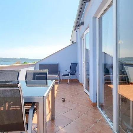 Apartament 4 Crveni Vrh
