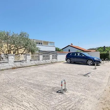 Apartament 4